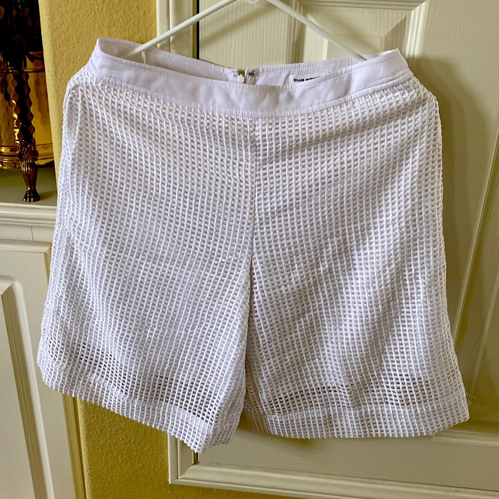 Club Monaco white short pants embroidered net mesh overlay